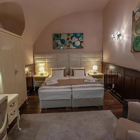 Belga Boutique Panzio Hotel 3*