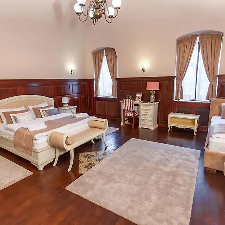 Belga Boutique Panzio Debreţin