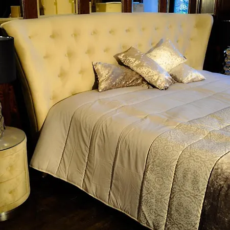 Belga Boutique Panzio Debreţin