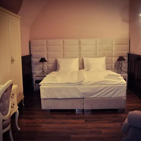Hotel Belga Boutique Panzio 3*