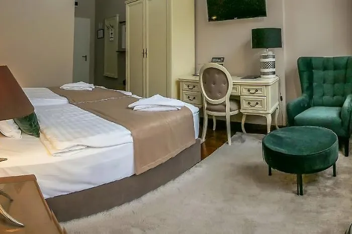 Ξενοδοχείο Belga Boutique Panzio